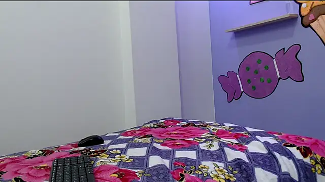 Snapshot of katty18love18 chatting on 16, 11, 2025 katty18love18 online show from 16, 11, 2025