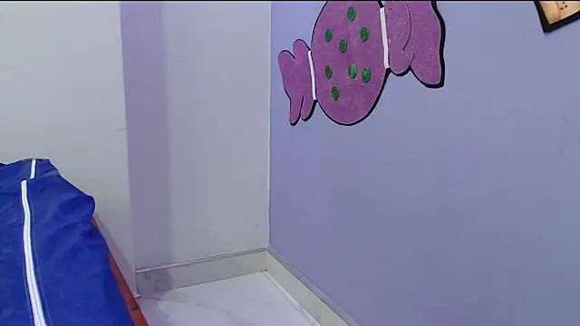 Snapshot of katty18love18 chatting on 17, 11, 2025 katty18love18 online show from 17, 11, 2025