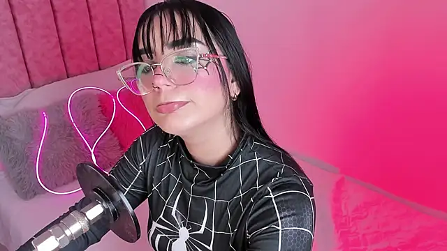laana foxx online show from 30, 5, 2026