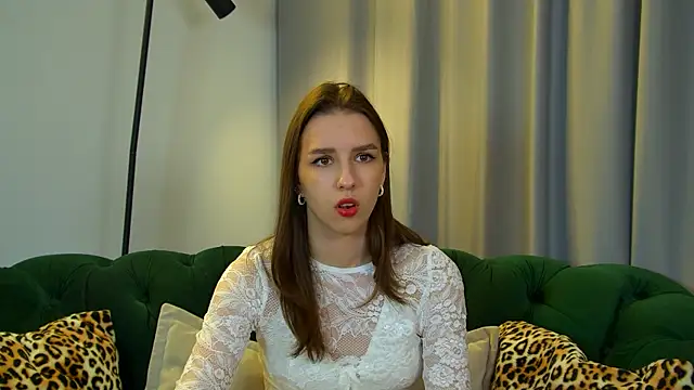 AliceAtkins online show from 28, 11, 2025