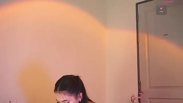 Lillu Cooper online show from 11, 4, 2026