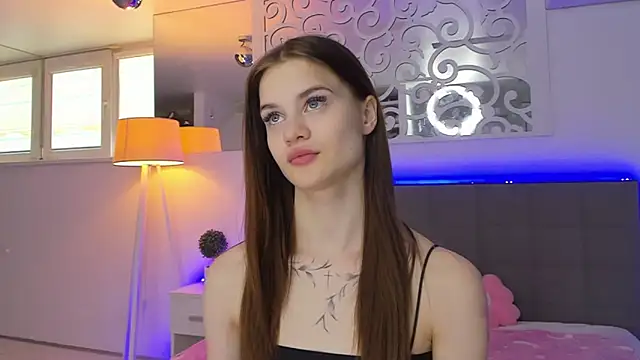 LuisaClover online show from 15, 3, 2026