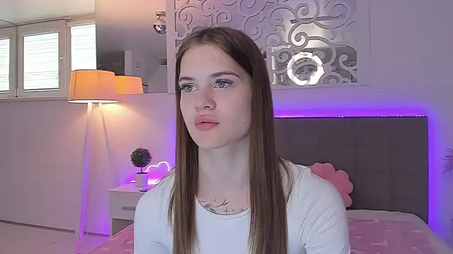 LuisaClover online show from 17, 5, 2026