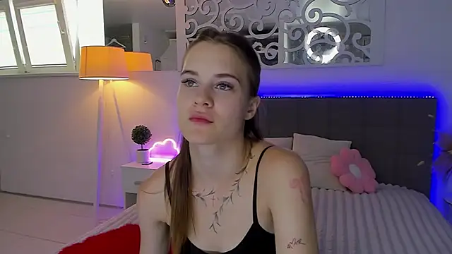 LuisaClover online show from 15, 7, 2026