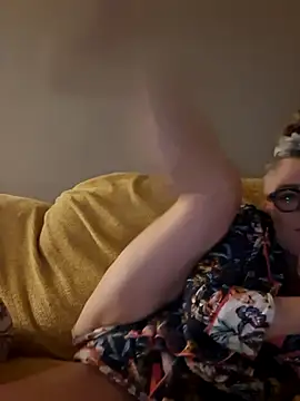 Snapshot of Raven_Fantastic chatting on 27, 10, 2025 Raven Fantastic online show from 27, 10, 2025