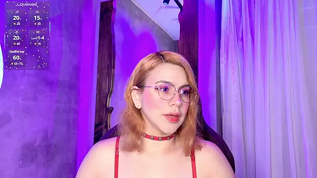 sussiestrawberry online show from 13, 11, 2025