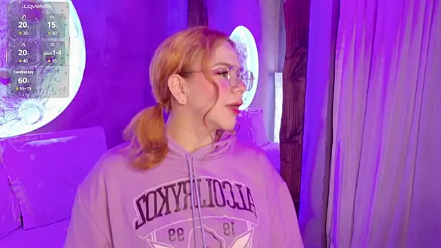 sussiestrawberry online show from 15, 11, 2025