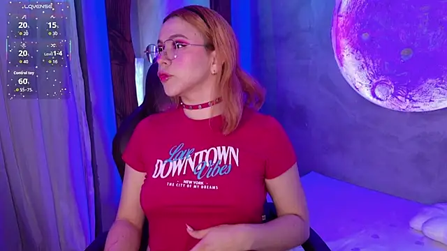 sussiestrawberry online show from 20, 11, 2025