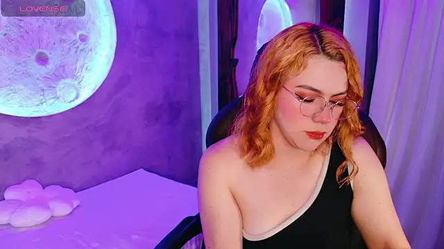 sussiestrawberry online show from 21, 11, 2025