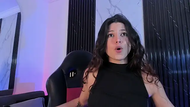 Snapshot of LolaMustaine_ chatting on 7, 11, 2025 LolaMustaine online show from 7, 11, 2025