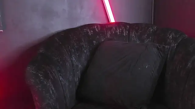 Snapshot of LolaMustaine_ chatting on 18, 12, 2025 LolaMustaine online show from 18, 12, 2025