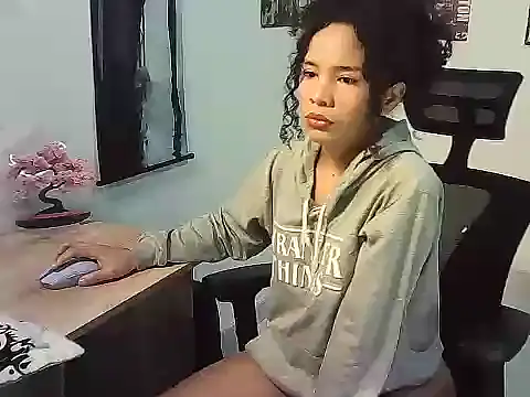 Snapshot of Gigi_Scott_ chatting on 14, 12, 2025 Gigi Scott online show from 14, 12, 2025