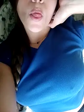 Snapshot of DianneVega chatting on 24, 11, 2025 DianneVega online show from 24, 11, 2025