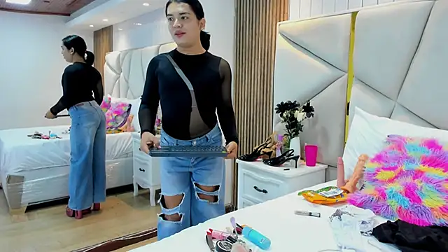 SweetKata  online show from 5, 12, 2025