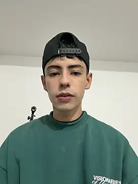 Snapshot of Sebastian_Reed chatting on 7, 2, 2026 Sebastian Reed online show from 7, 2, 2026