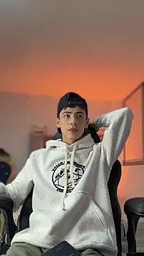 Snapshot of Sebastian_Reed chatting on 18, 2, 2026 Sebastian Reed online show from 18, 2, 2026