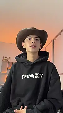 Snapshot of Sebastian_Reed chatting on 20, 2, 2026 Sebastian Reed online show from 20, 2, 2026