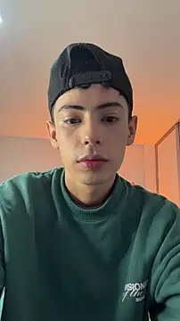 Snapshot of Sebastian_Reed chatting on 22, 2, 2026 Sebastian Reed online show from 22, 2, 2026