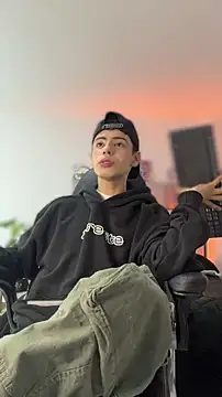 Snapshot of Sebastian_Reed chatting on 25, 2, 2026 Sebastian Reed online show from 25, 2, 2026