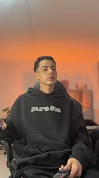 Snapshot of Sebastian_Reed chatting on 26, 2, 2026 Sebastian Reed online show from 26, 2, 2026