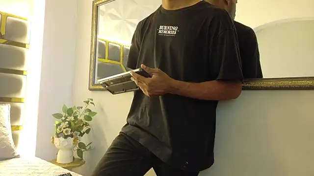 Neytanmalcon online show from 31, 10, 2025