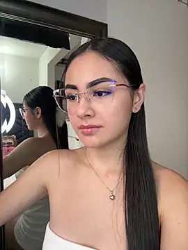 IslaCole online show from 9, 3, 2026