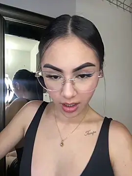 IslaCole online show from 10, 3, 2026