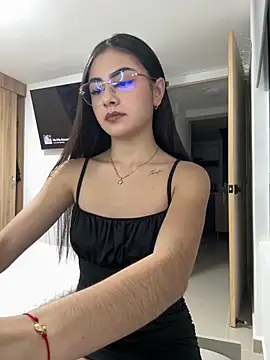 IslaCole online show from 27, 5, 2026