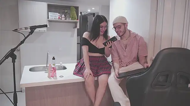 Snapshot of dan_and_daya chatting on 23, 11, 2025 dan and daya online show from 23, 11, 2025