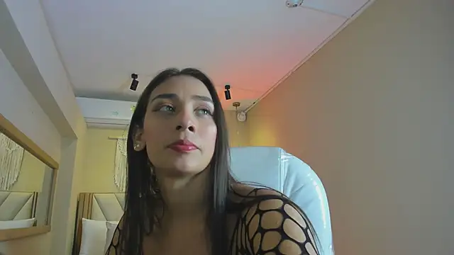 NahimiThompson online show from 18, 4, 2026