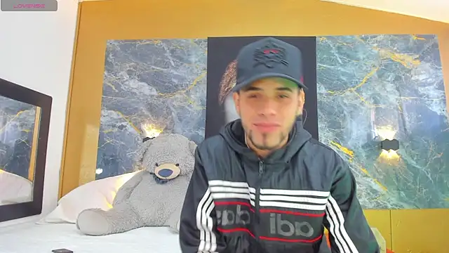 Snapshot of pool_vega chatting on 28, 10, 2025 pool vega online show from 28, 10, 2025