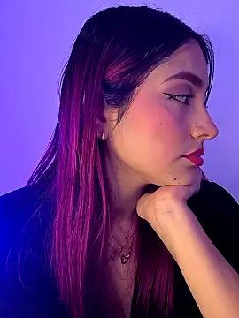 Snapshot of SofiCastro09_ chatting on 8, 11, 2025 SofiCastro09 online show from 8, 11, 2025