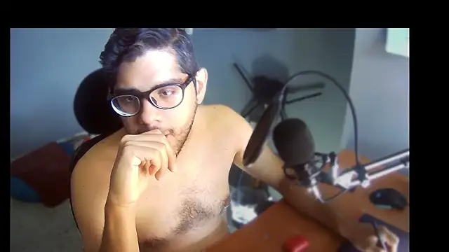 MoAntoMora online show from 6, 11, 2025