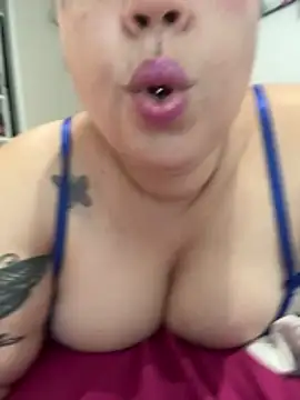 Snapshot of Rheetnena1 chatting on 8, 2, 2026 Rheetnena1 online show from 8, 2, 2026