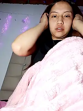 Snapshot of anny_sweet17 chatting on 5, 11, 2025 anny sweet17 online show from 5, 11, 2025