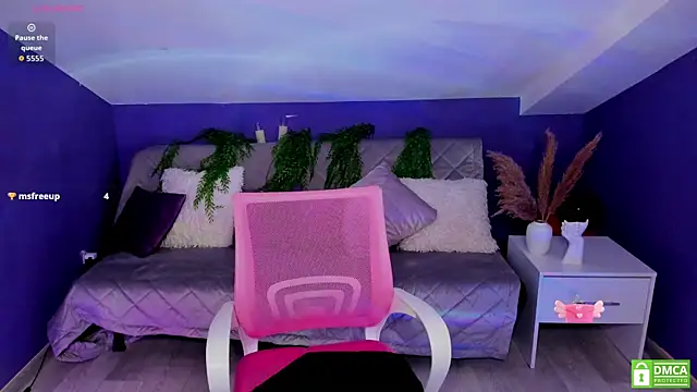 MadamMilly  online show from 15, 11, 2025