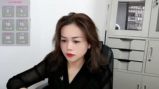 Ella-61 online show from 30, 10, 2025