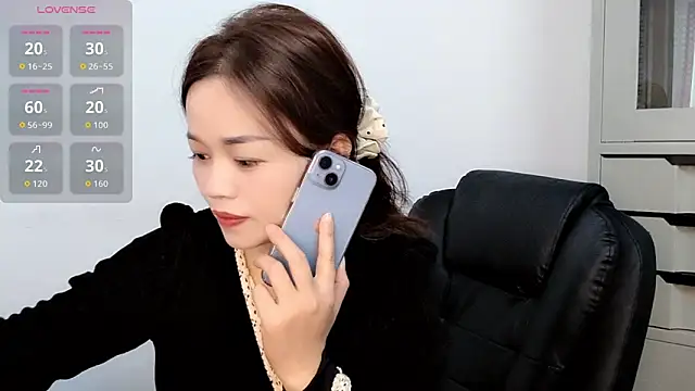 Ella-61 online show from 6, 11, 2025