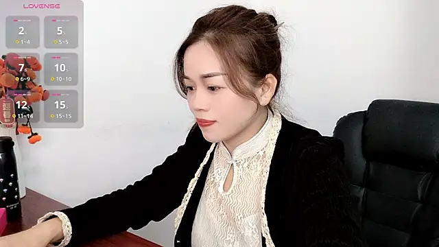 Ella-61 online show from 7, 11, 2025