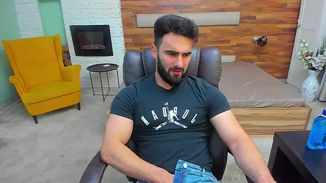 Snapshot of MicahLane chatting on 19, 12, 2025 MicahLane online show from 19, 12, 2025