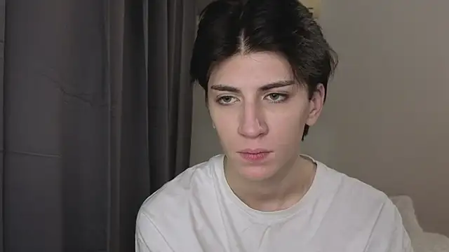 Oliver star boy  online show from 1, 11, 2025