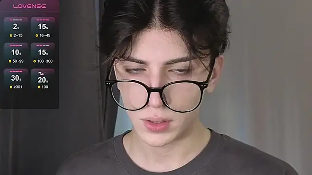 Oliver star boy  online show from 29, 11, 2025