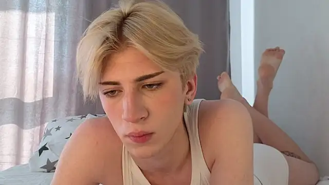 Oliver star boy  online show from 26, 5, 2026