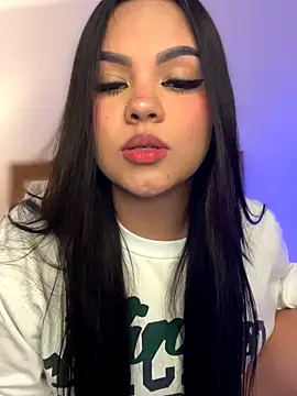 amber white15 online show from 4, 11, 2025