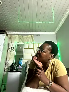 SweetCandy84 online show from 26, 11, 2025