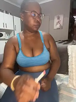 Snapshot of SweetCandy84 chatting on 11, 2, 2026 SweetCandy84 online show from 11, 2, 2026