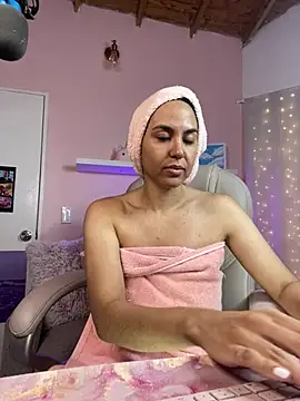 VenusIsLove  online show from 2, 2, 2025