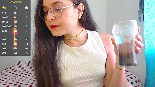 Snapshot of Vicky_cristinax chatting on 5, 12, 2025 Vicky cristinax online show from 5, 12, 2025