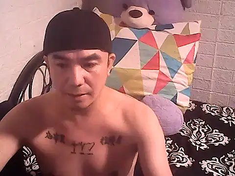 Snapshot of yourasiandesire69 chatting on 10, 11, 2025 yourasiandesire69 online show from 10, 11, 2025