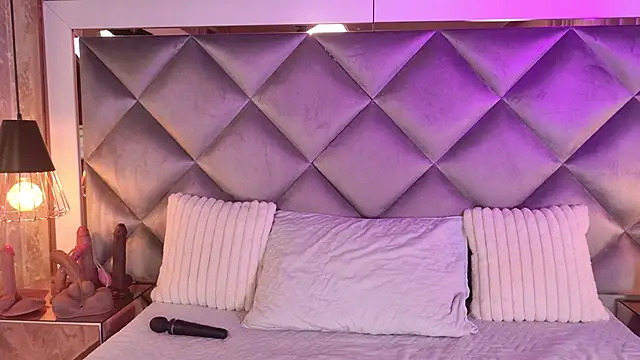 Snapshot of _giggy_2 chatting on 14, 11, 2025 giggy 2 online show from 14, 11, 2025